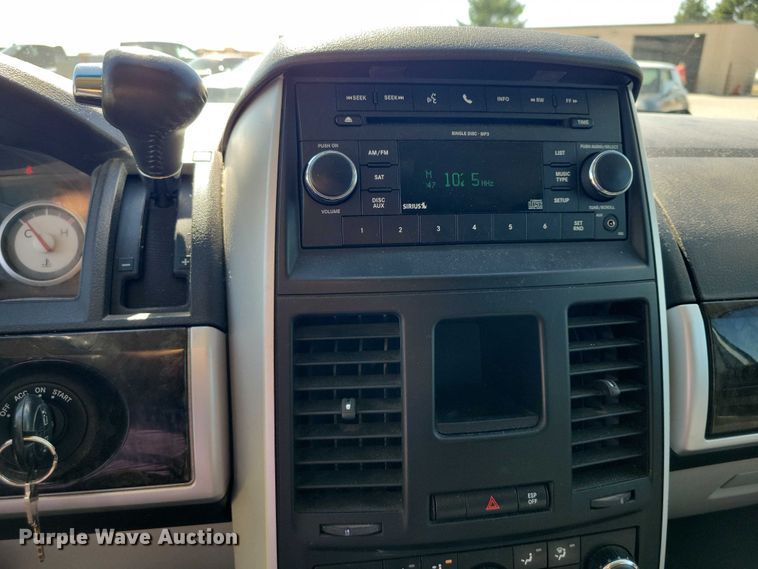 image for item DZ6663 2010 Dodge Grand Caravan  van