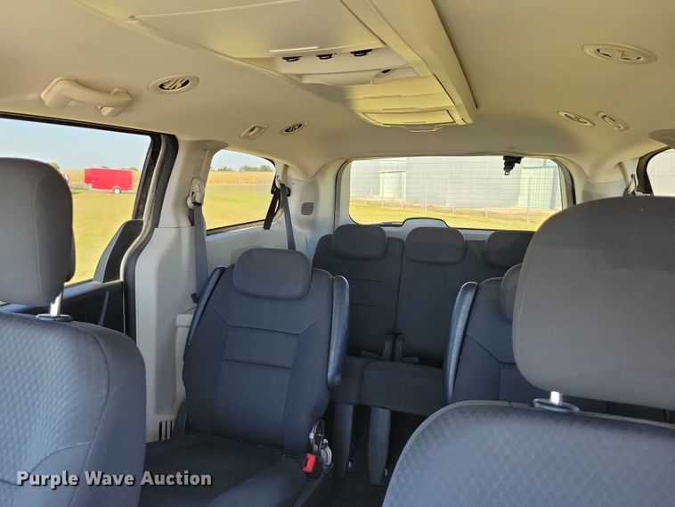 image for item DZ6663 2010 Dodge Grand Caravan  van