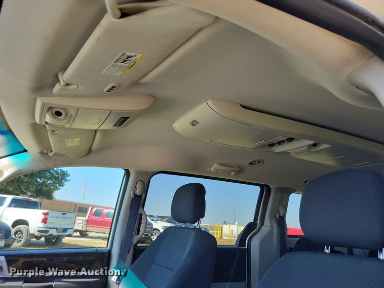 image for item DZ6663 2010 Dodge Grand Caravan  van