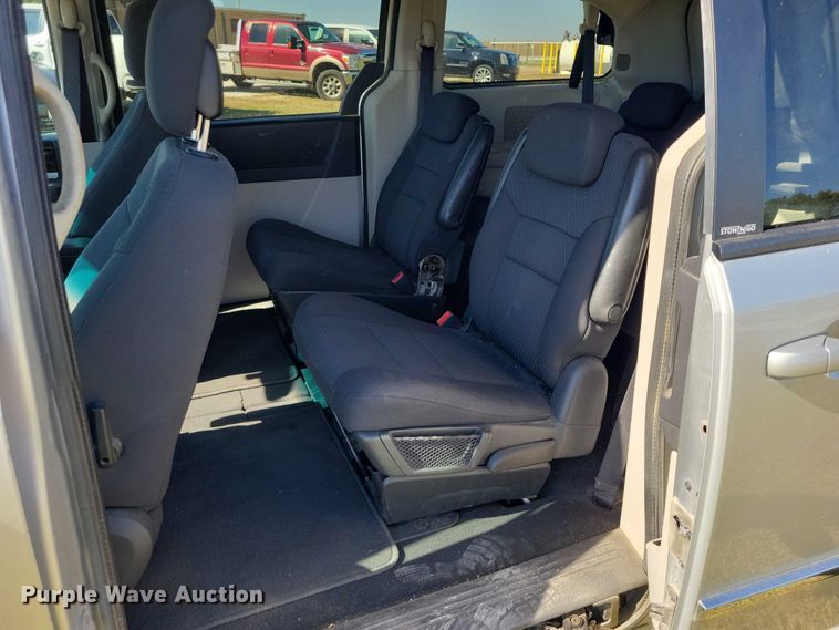 image for item DZ6663 2010 Dodge Grand Caravan  van