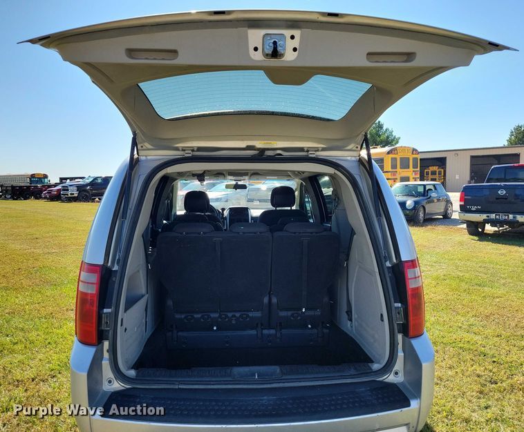 image for item DZ6663 2010 Dodge Grand Caravan  van