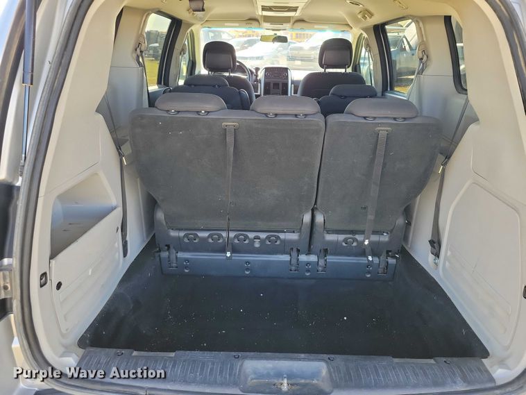 image for item DZ6663 2010 Dodge Grand Caravan  van