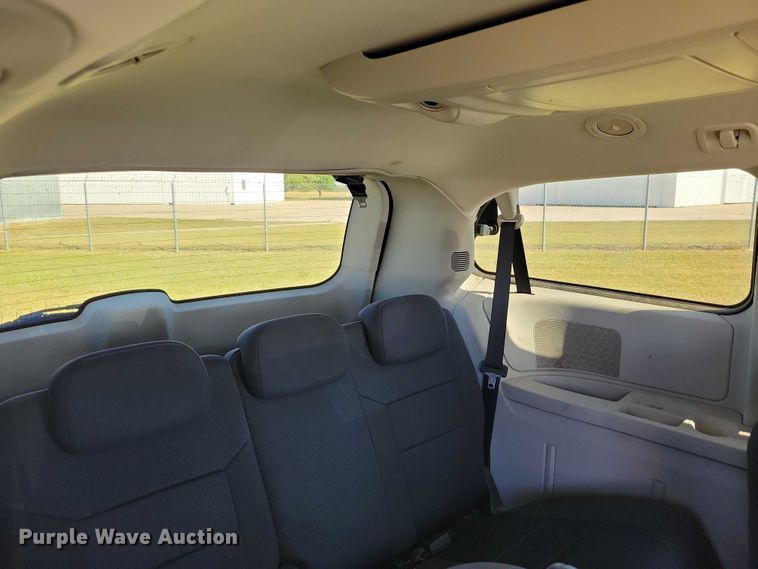 image for item DZ6663 2010 Dodge Grand Caravan  van