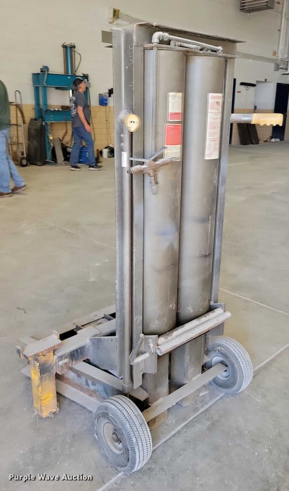 image for item DZ6677 Napa automotive lift