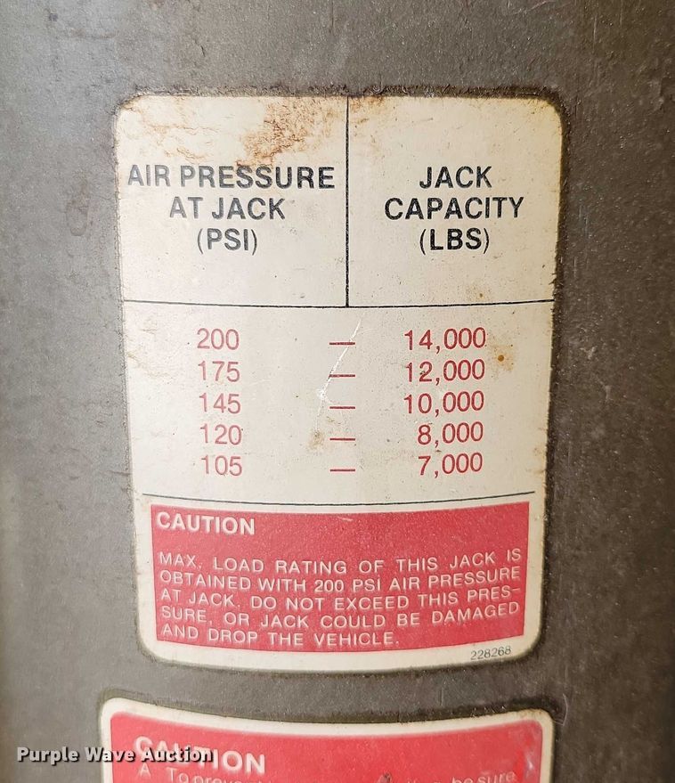 image for item DZ6677 Napa automotive lift