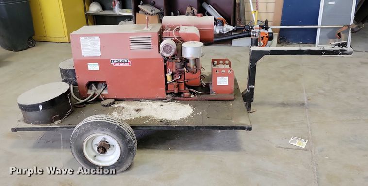 image for item DZ6678 Lincoln welder/generator