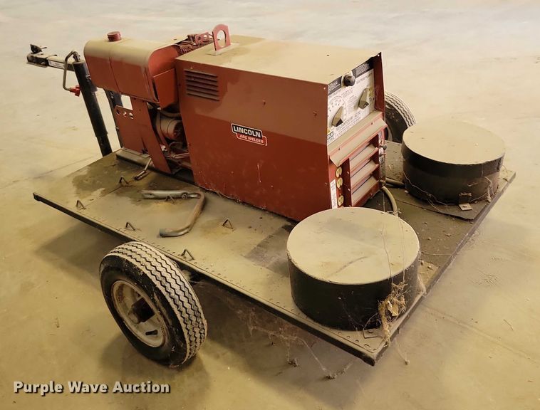 image for item DZ6678 Lincoln welder/generator