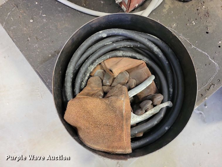 image for item DZ6678 Lincoln welder/generator