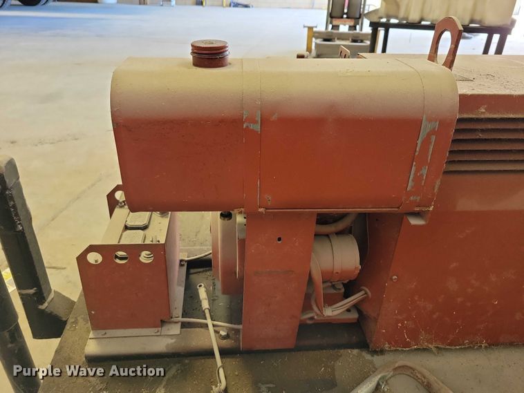 image for item DZ6678 Lincoln welder/generator