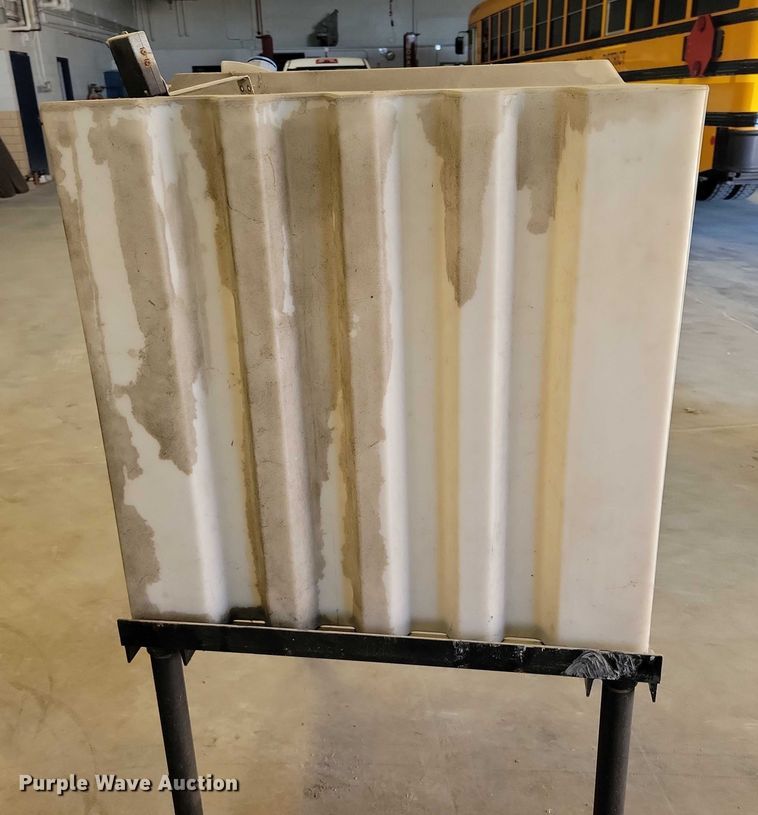 image for item DZ6679 Poly tank