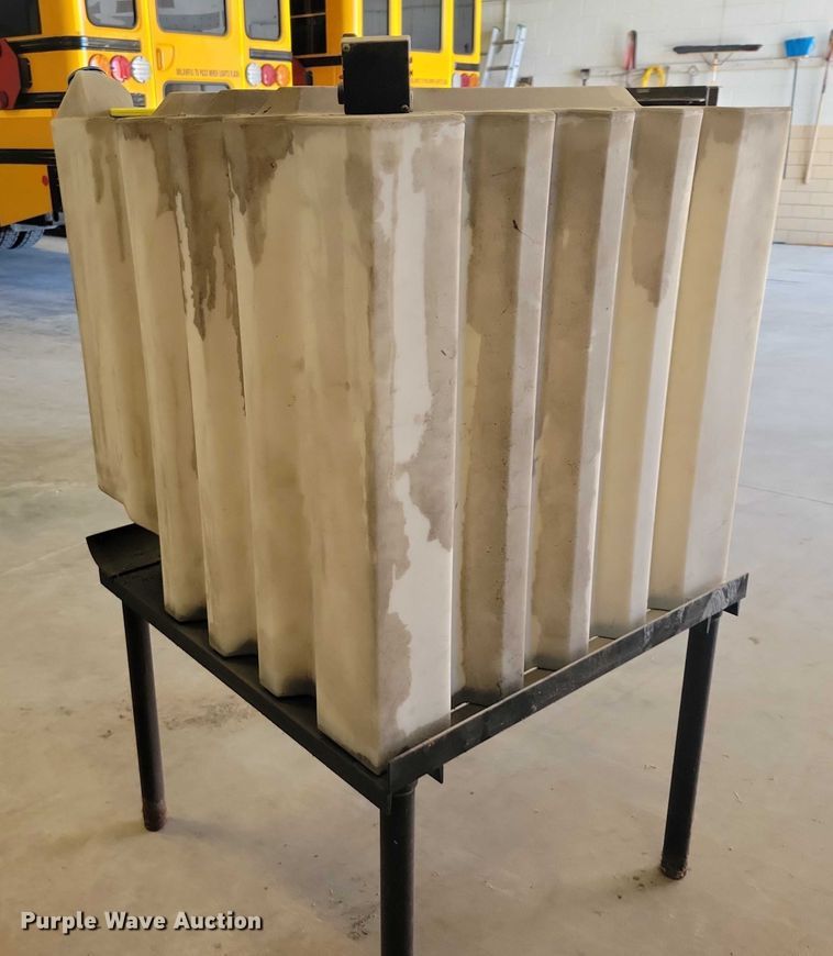 image for item DZ6679 Poly tank