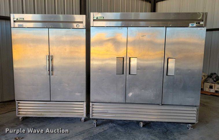 image for item DZ6680 True refrigerator and freezer