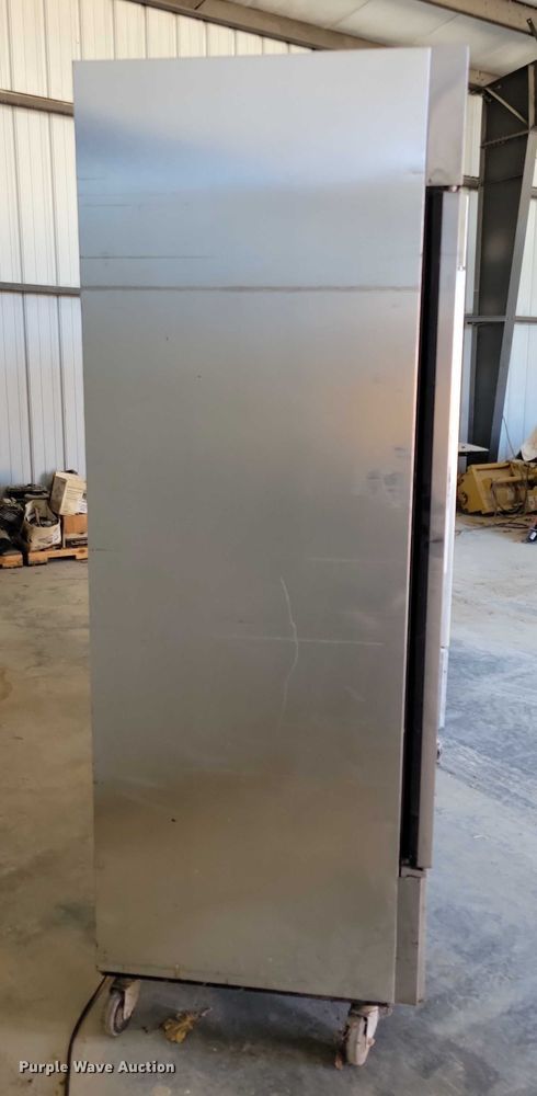 image for item DZ6680 True refrigerator and freezer