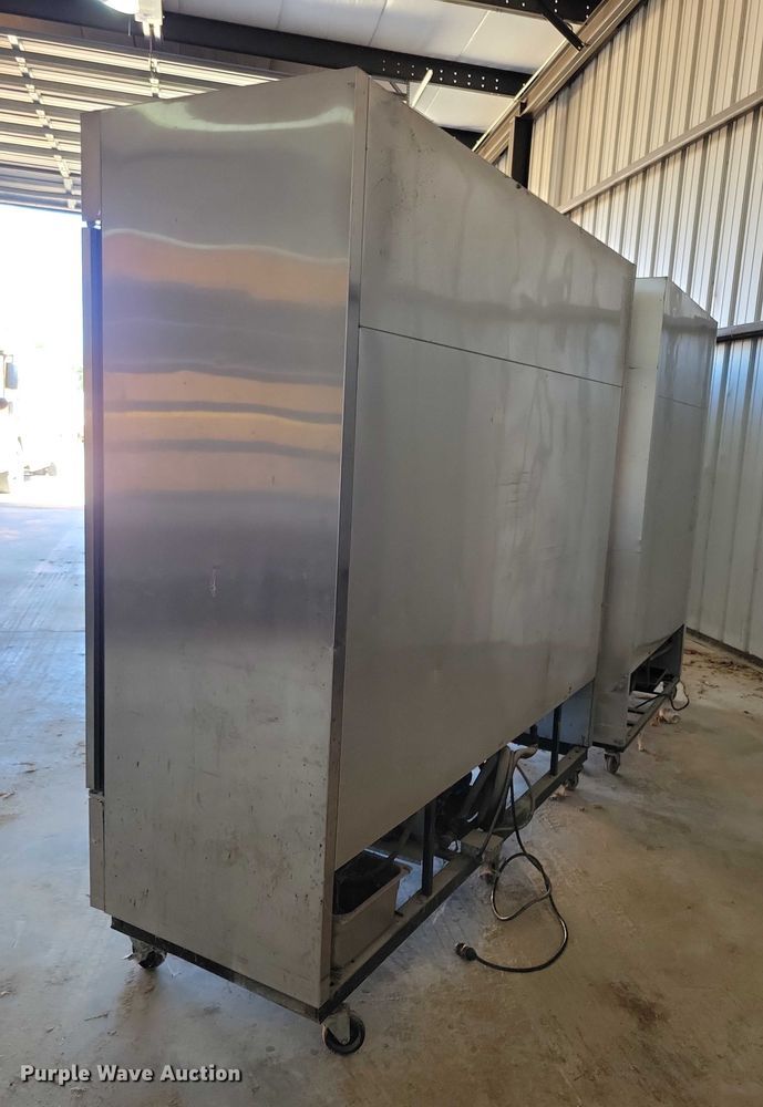 image for item DZ6680 True refrigerator and freezer