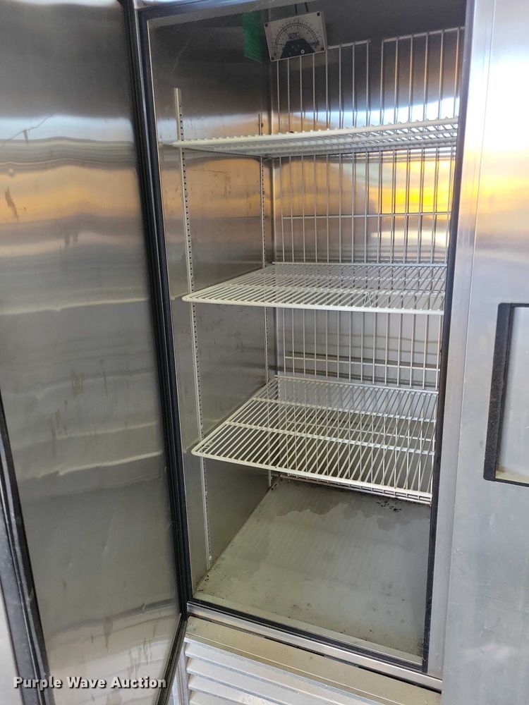 image for item DZ6680 True refrigerator and freezer