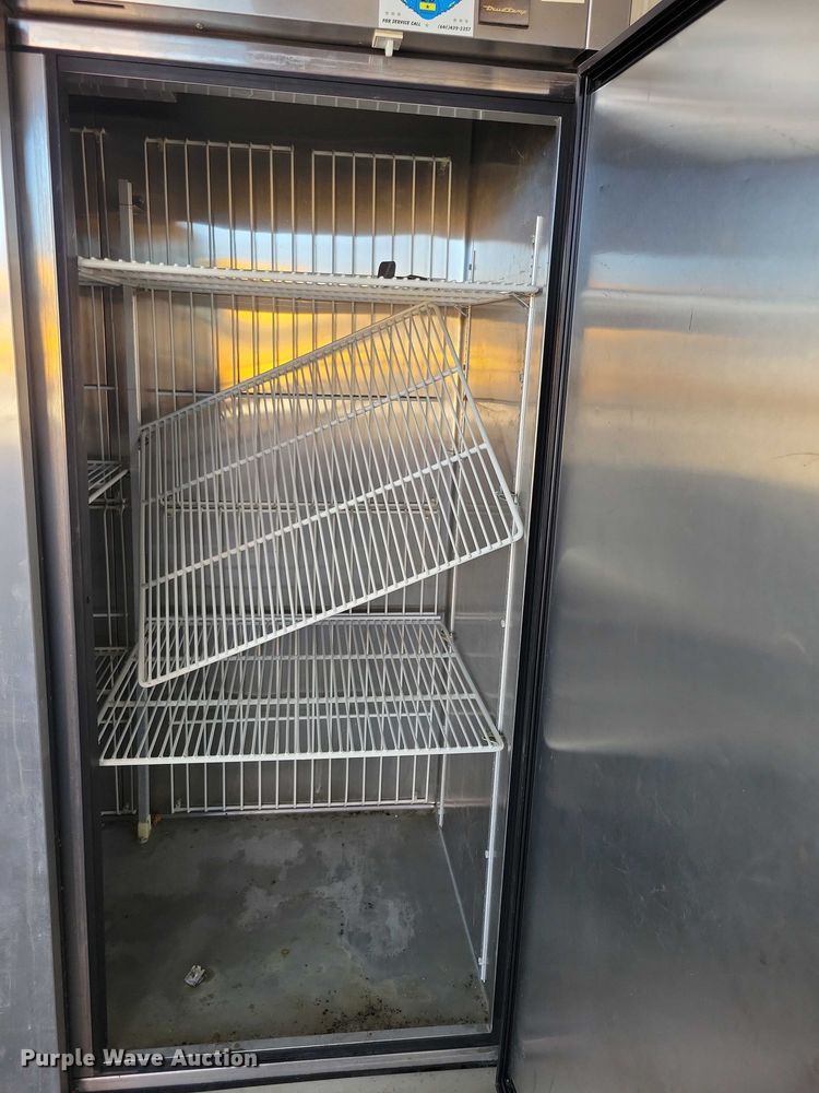 image for item DZ6680 True refrigerator and freezer