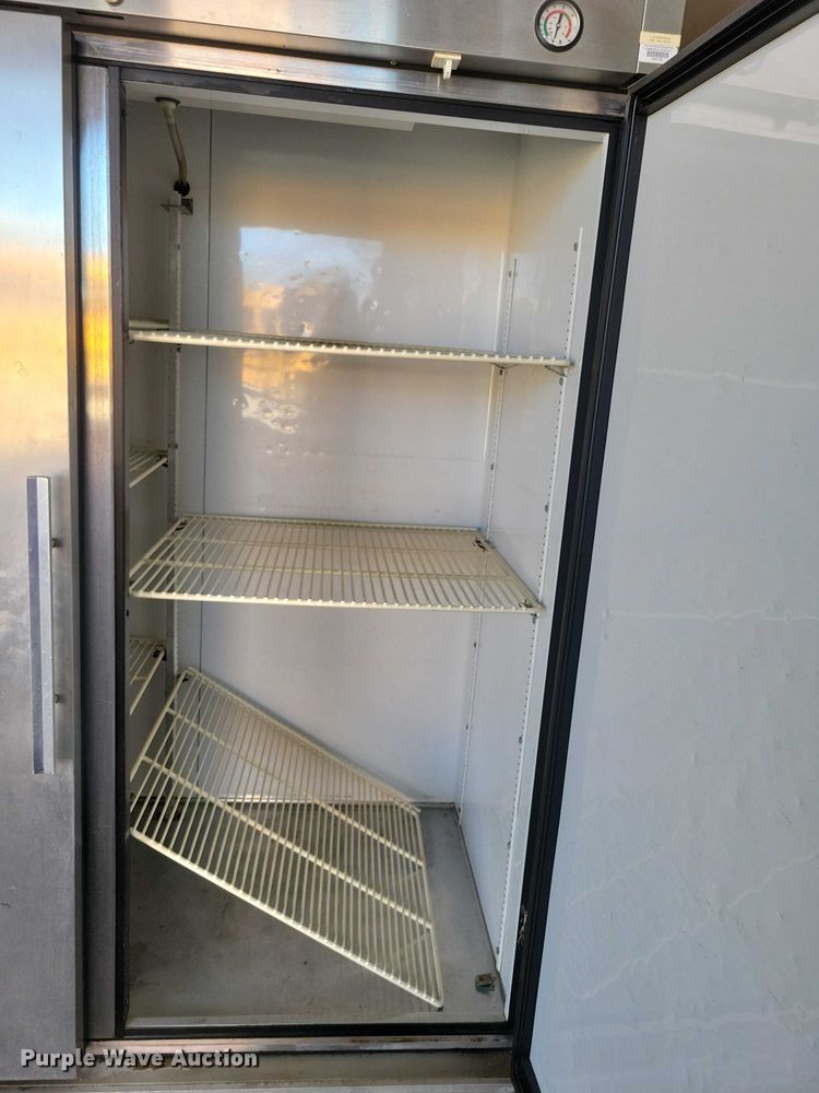 image for item DZ6680 True refrigerator and freezer