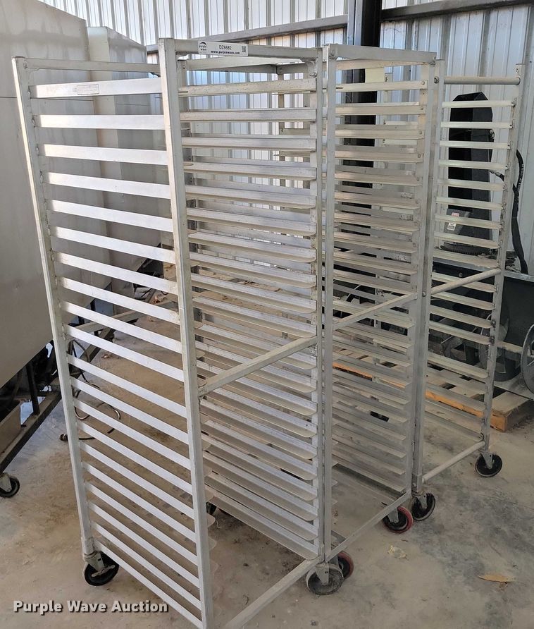 image for item DZ6682 (3) New Age lunch room tray racks