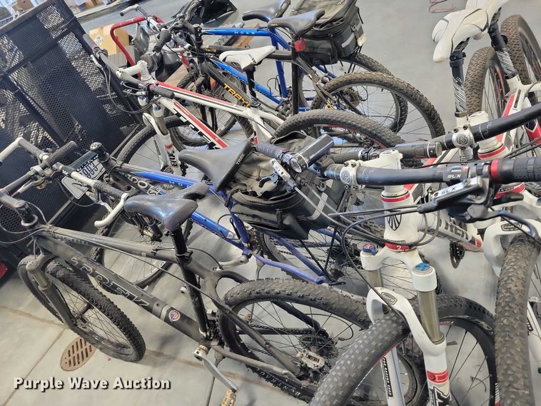 image for item DZ6689 (7) bikes