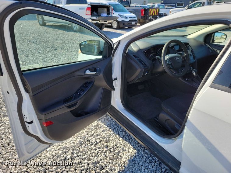 image for item DZ6696 2017 Ford Focus 