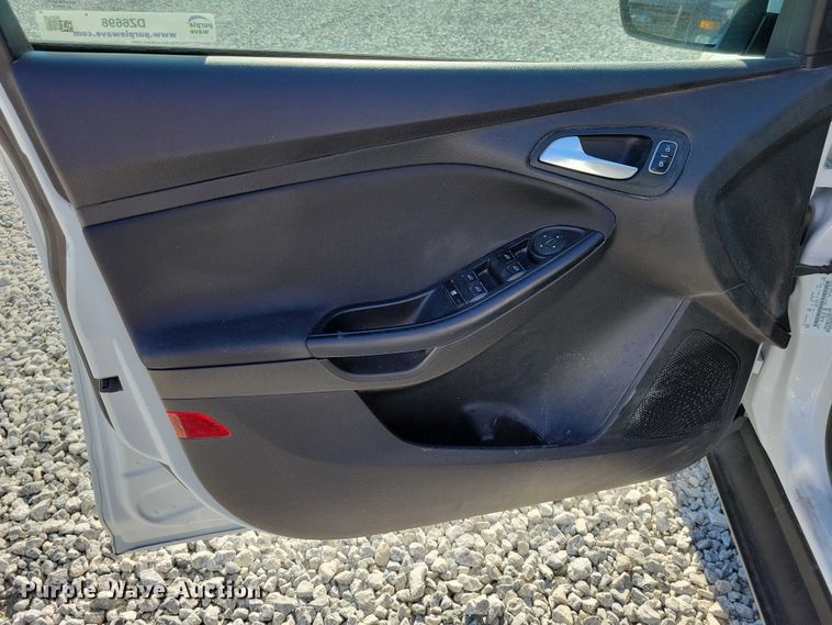 image for item DZ6698 2016 Ford Focus 