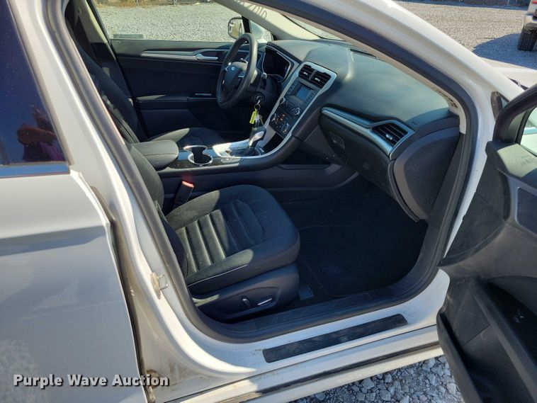 image for item DZ6699 2016 Ford Fusion 