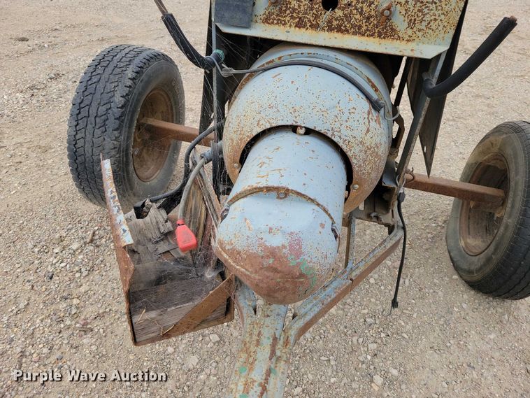 image for item DZ6711 Lincoln welder