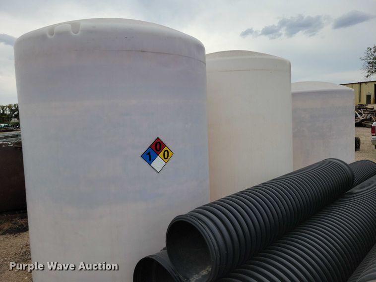 image for item DZ6719 (3) poly tanks