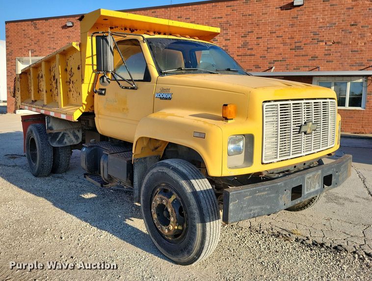 image for item DZ6735 1991 Chevrolet Kodiak C5500 dump truck