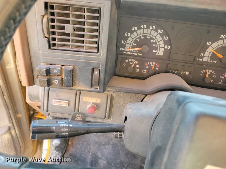 image for item DZ6735 1991 Chevrolet Kodiak C5500 dump truck