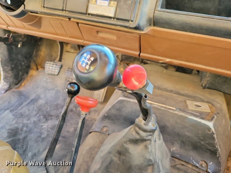 image for item DZ6735 1991 Chevrolet Kodiak C5500 dump truck