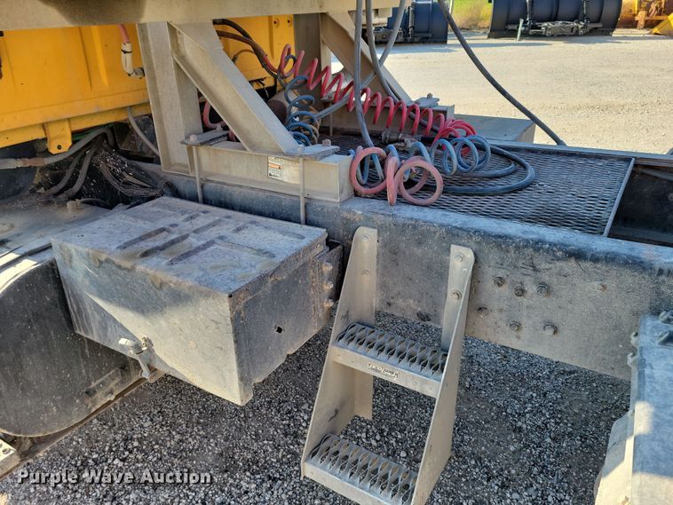 image for item DZ6736 1990 Ford L9000 semi truck