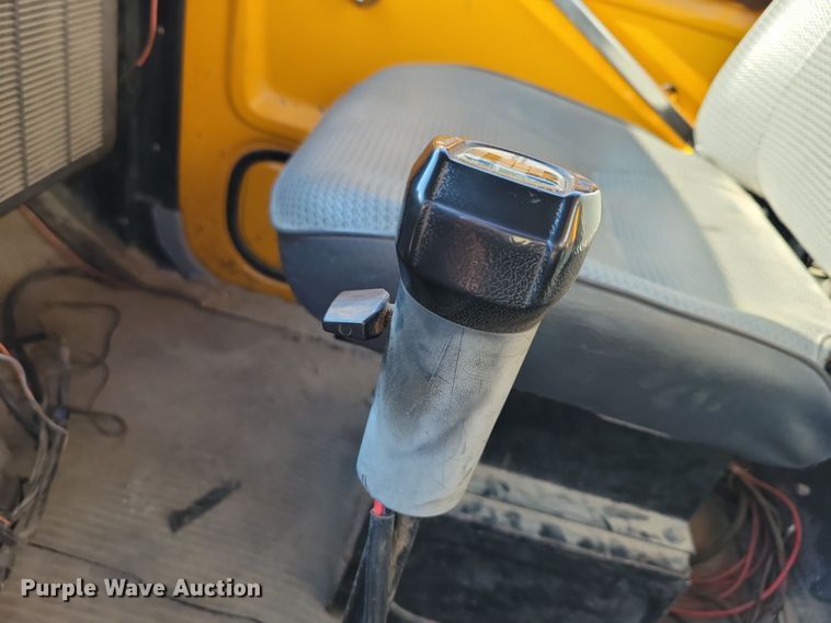 image for item DZ6736 1990 Ford L9000 semi truck