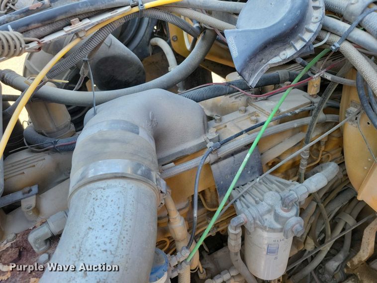 image for item DZ6736 1990 Ford L9000 semi truck