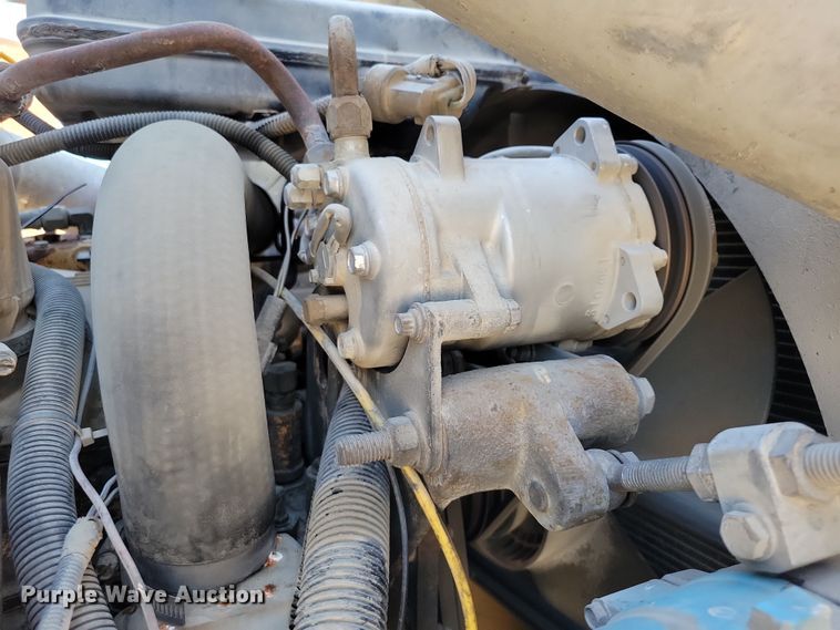 image for item DZ6736 1990 Ford L9000 semi truck