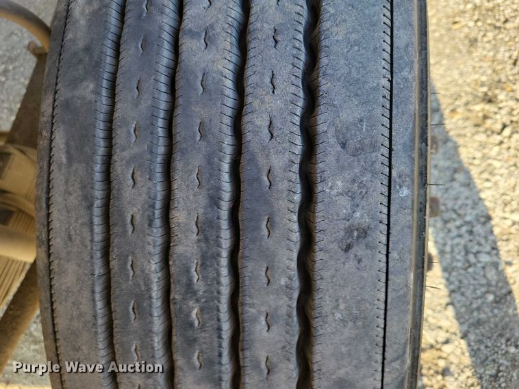 image for item DZ6736 1990 Ford L9000 semi truck