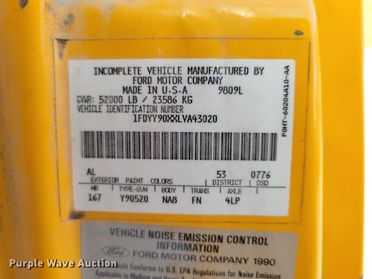 image for item DZ6736 1990 Ford L9000 semi truck