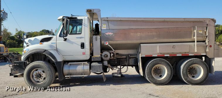 image for item DZ6737 2012 International  WorkStar 7500 dump truck