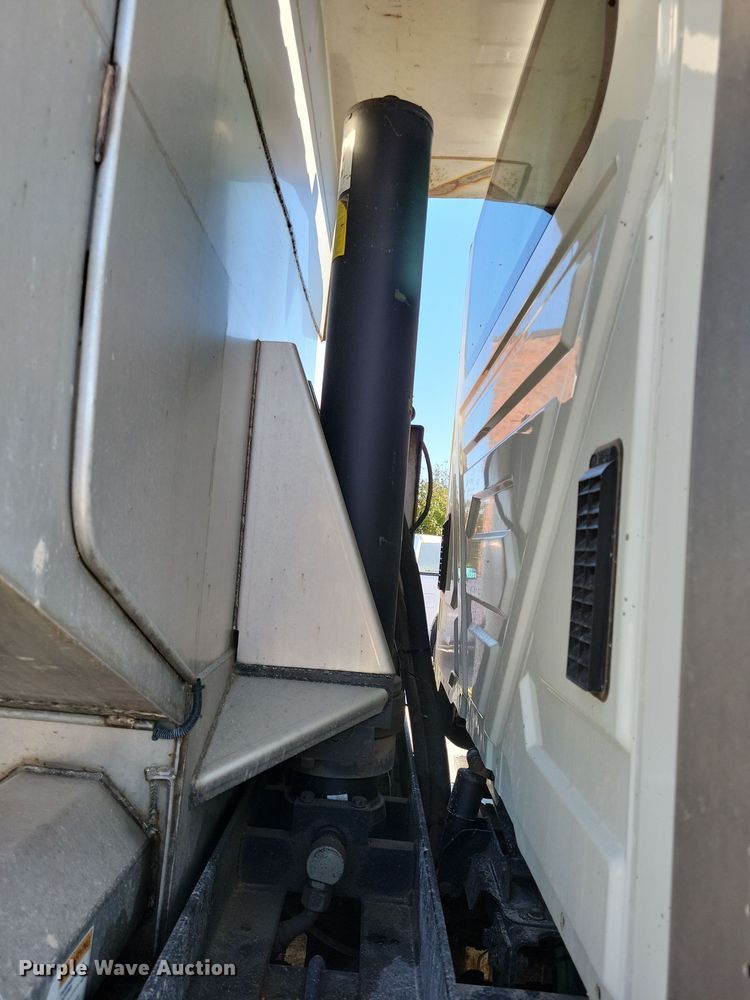 image for item DZ6737 2012 International  WorkStar 7500 dump truck