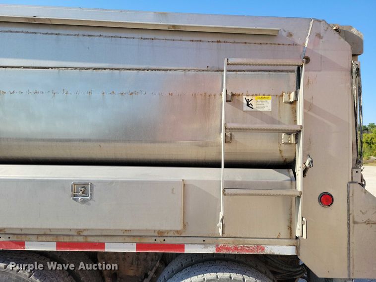 image for item DZ6737 2012 International  WorkStar 7500 dump truck