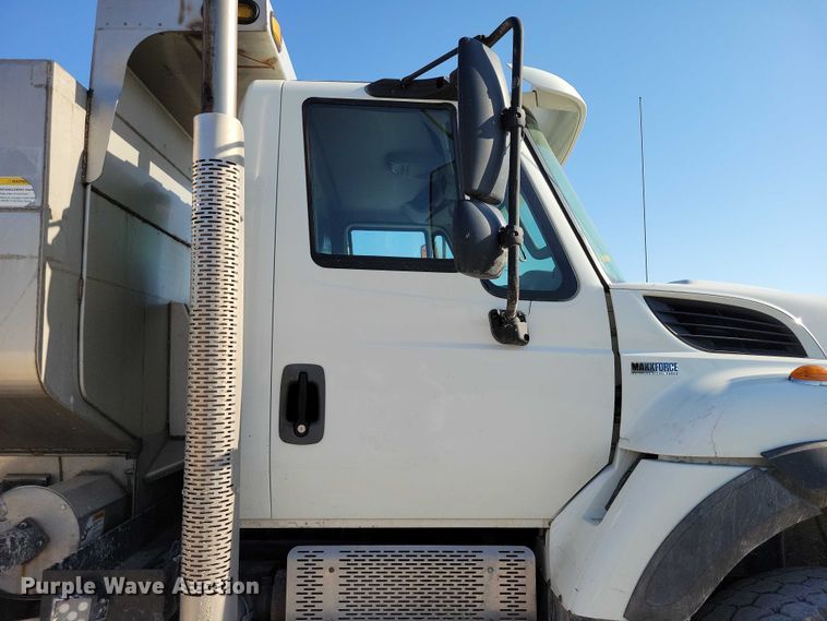 image for item DZ6737 2012 International  WorkStar 7500 dump truck