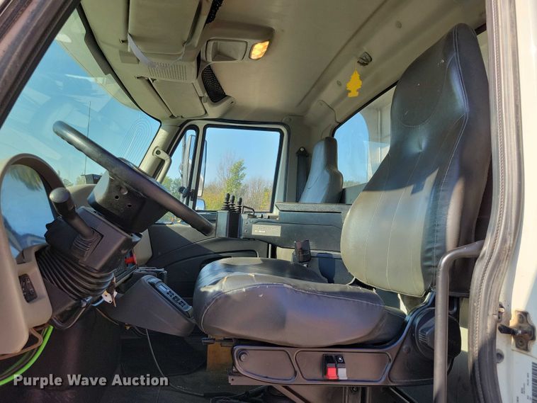 image for item DZ6737 2012 International  WorkStar 7500 dump truck