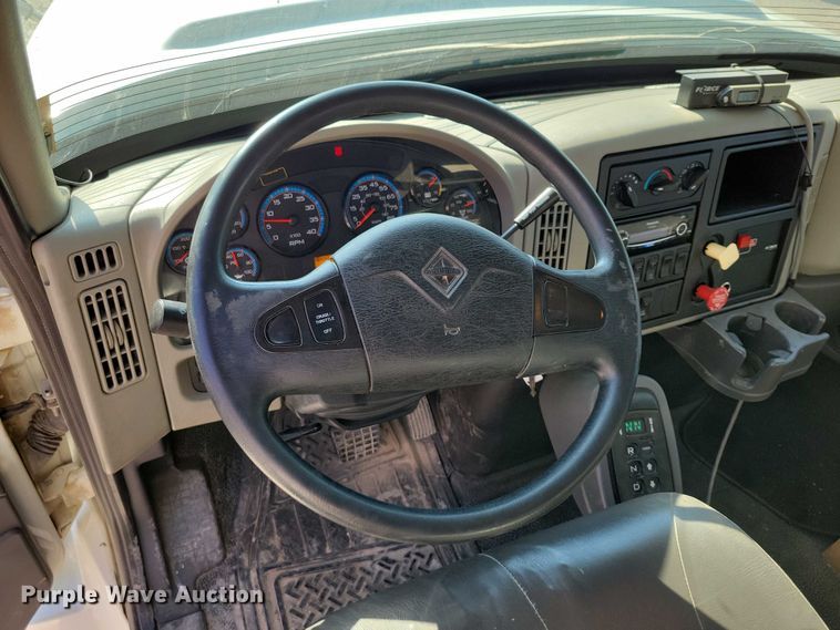 image for item DZ6737 2012 International  WorkStar 7500 dump truck