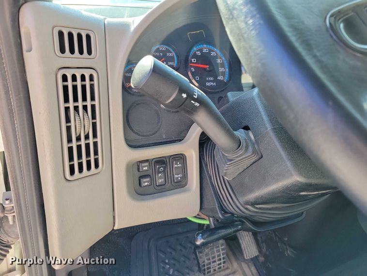 image for item DZ6737 2012 International  WorkStar 7500 dump truck