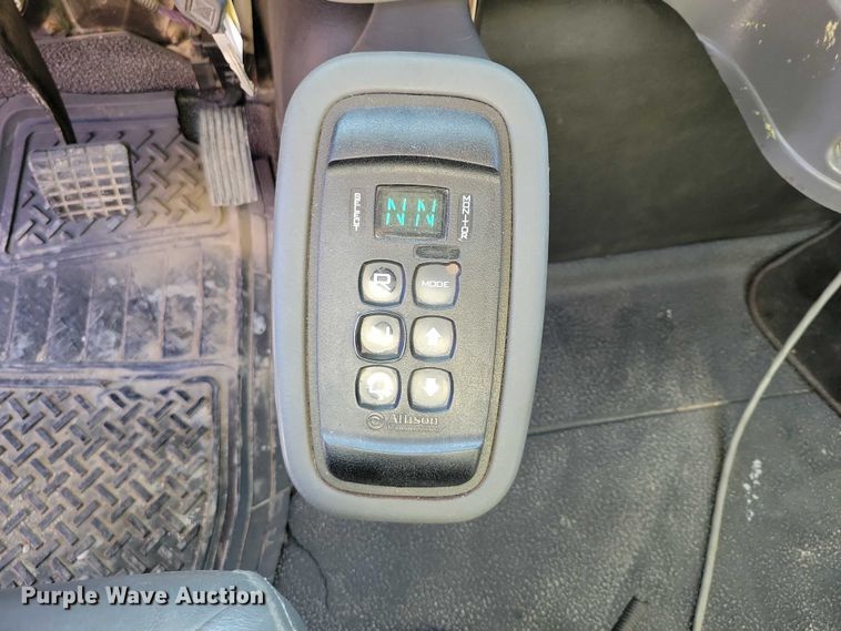 image for item DZ6737 2012 International  WorkStar 7500 dump truck