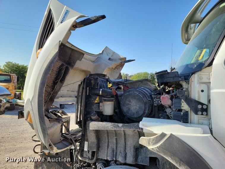 image for item DZ6737 2012 International  WorkStar 7500 dump truck