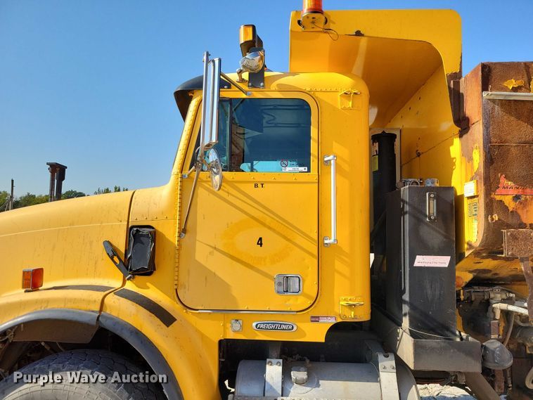 image for item DZ6738 1999 Freightliner FL112 dump truck