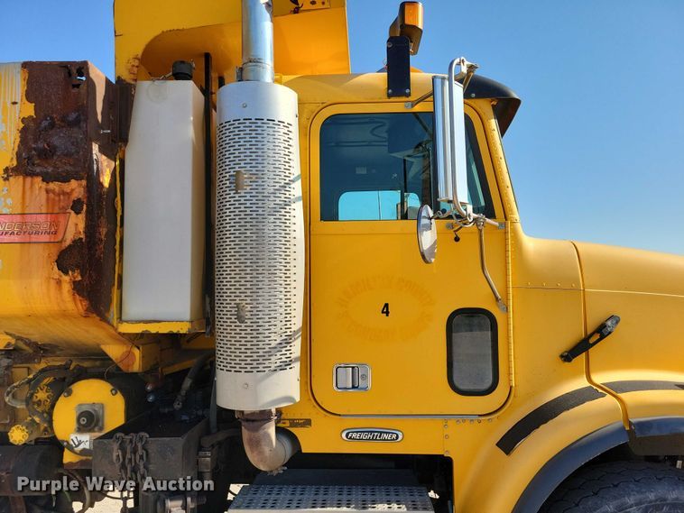 image for item DZ6738 1999 Freightliner FL112 dump truck