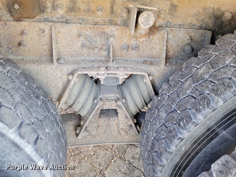 image for item DZ6738 1999 Freightliner FL112 dump truck