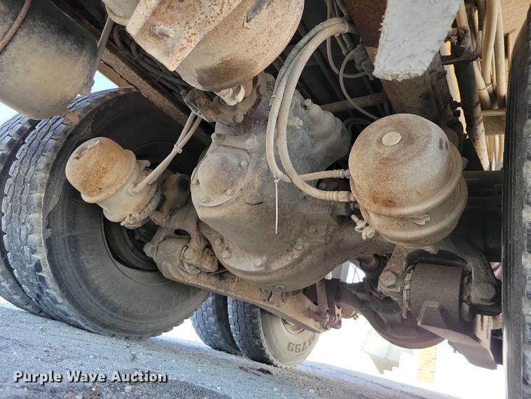 image for item DZ6738 1999 Freightliner FL112 dump truck